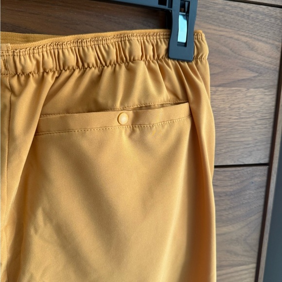 Patagonia Men's Men's Multi Trails Shorts - 8 in. size S - Picture 4 of 8